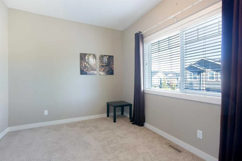 107 Evanston Manor NW