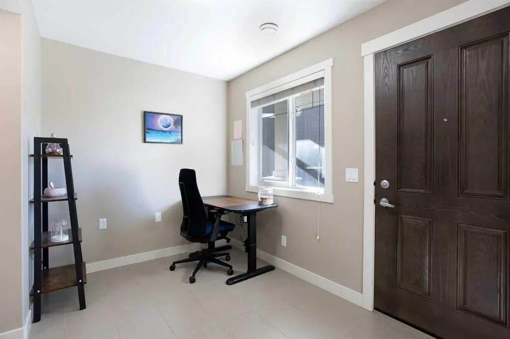 107 Evanston Manor NW