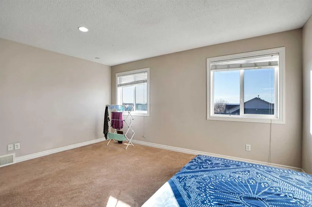 3 Saddleland Crescent NE