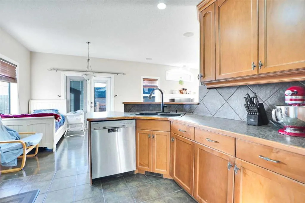 3 Saddleland Crescent NE
