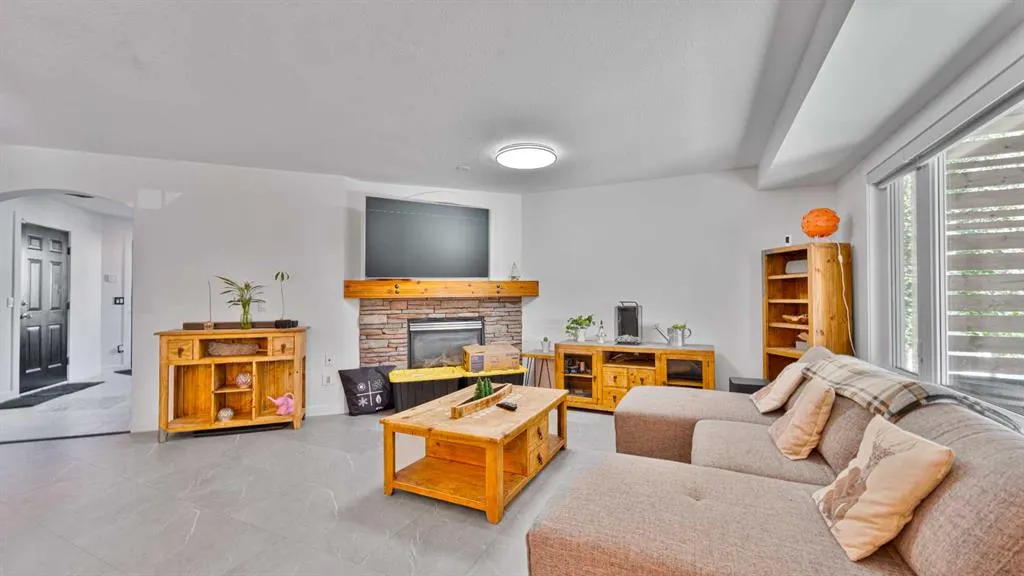 148 Covepark Close NE