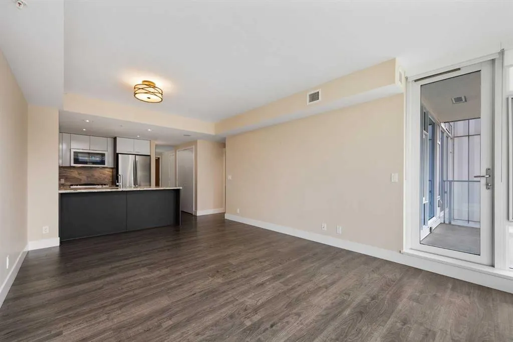 510 6 Avenue SE, #301