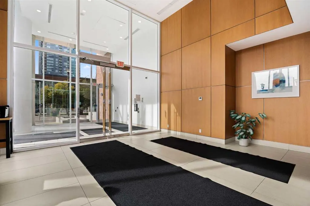 510 6 Avenue SE, #301