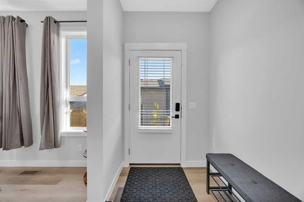 32 Silverton Glen Green SW