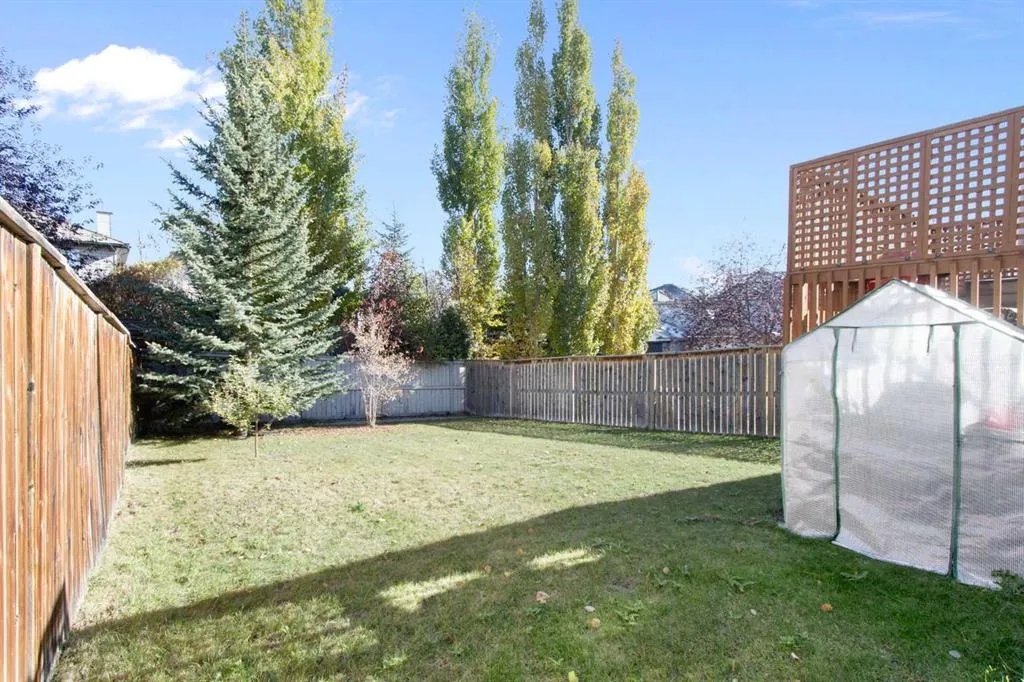 38 Spring Crescent SW