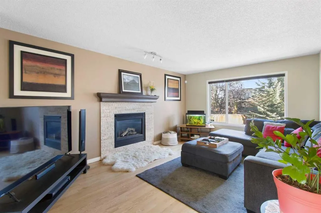 38 Spring Crescent SW