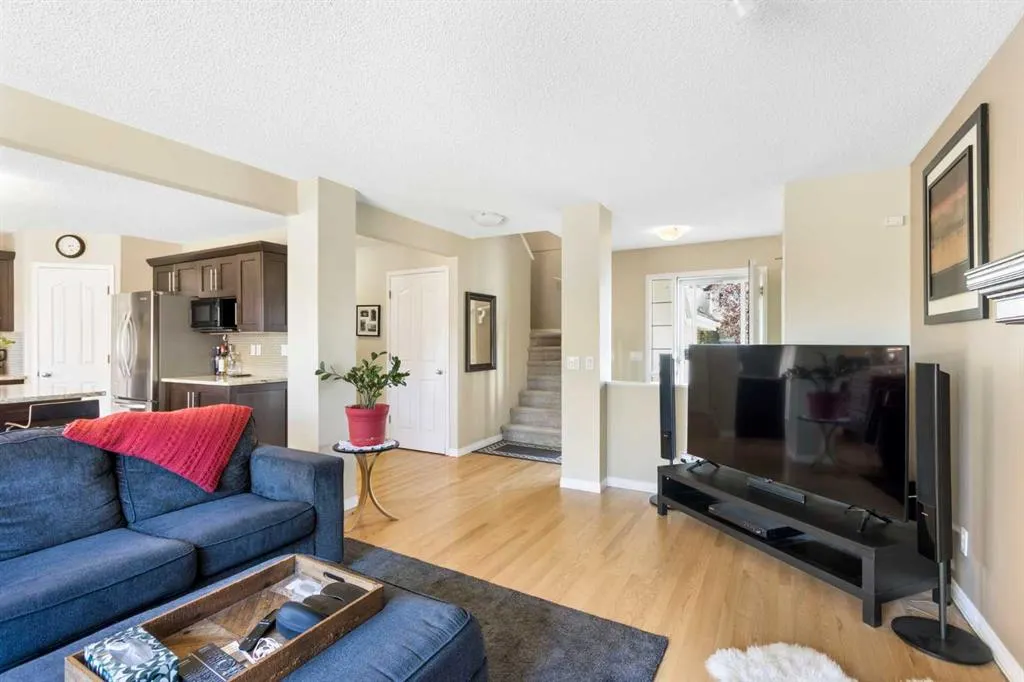 38 Spring Crescent SW