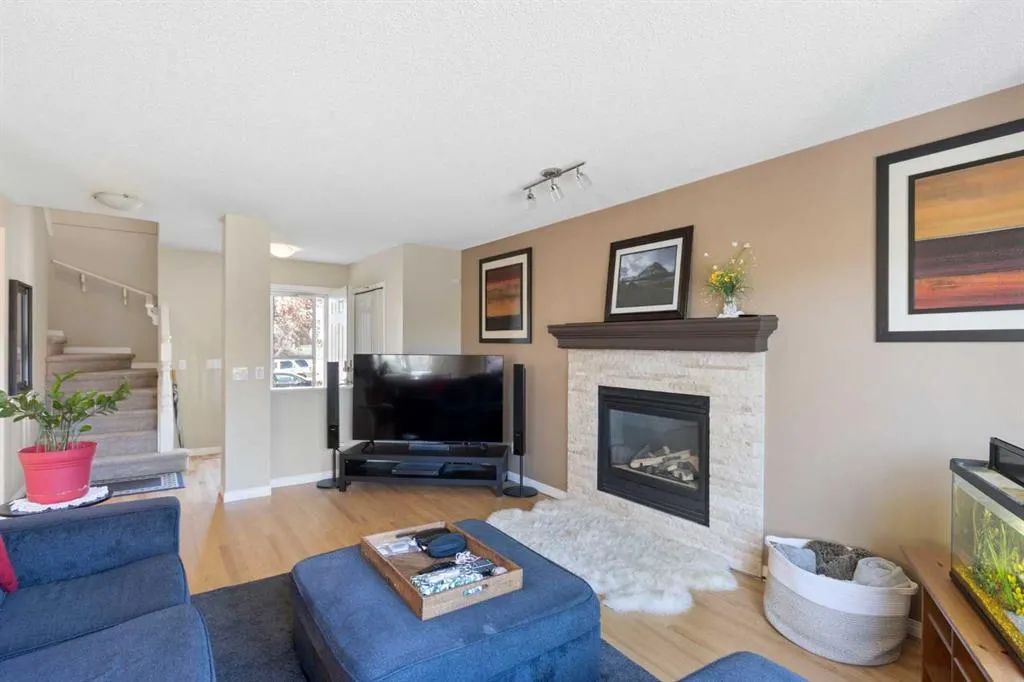 38 Spring Crescent SW