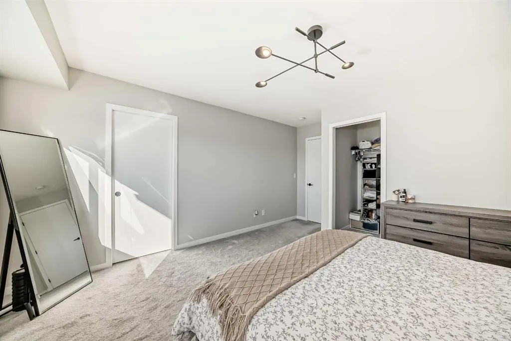 640 Copperstone Manor SE