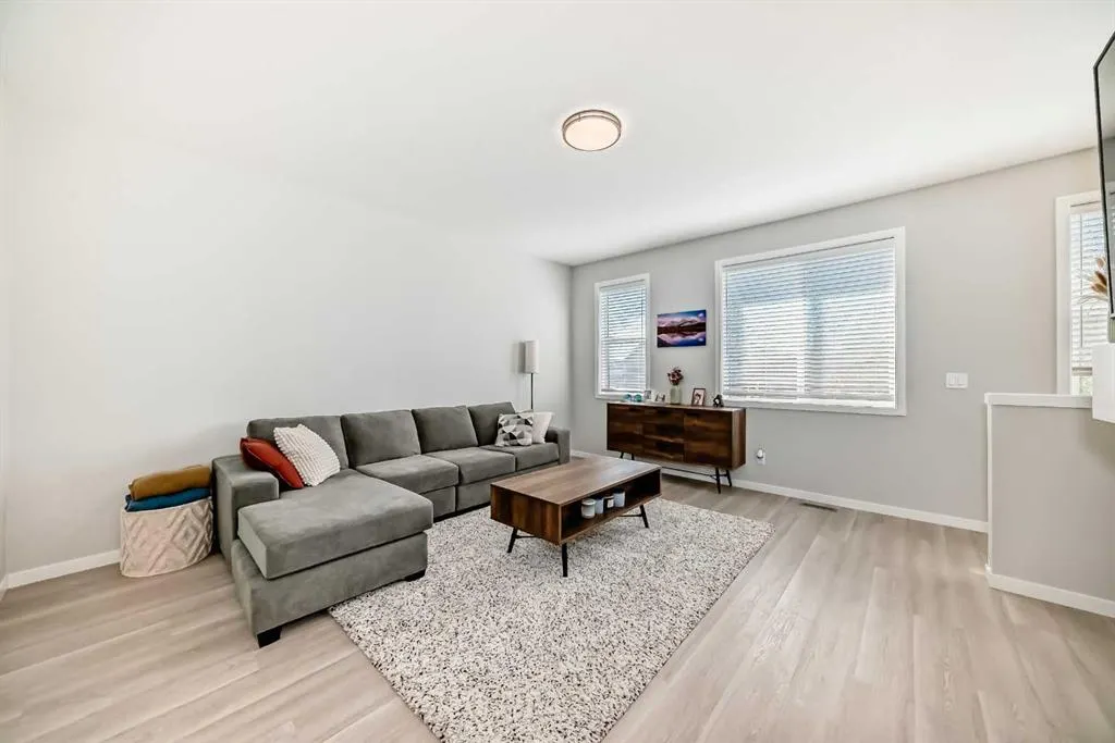 640 Copperstone Manor SE