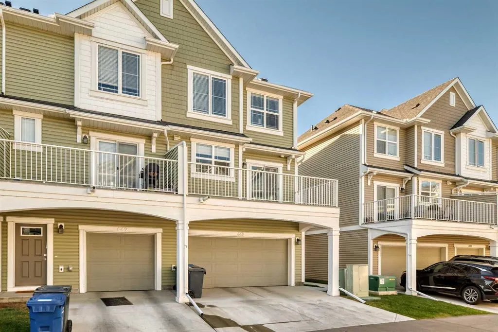 640 Copperstone Manor SE