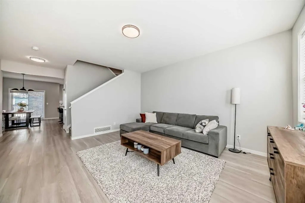 640 Copperstone Manor SE
