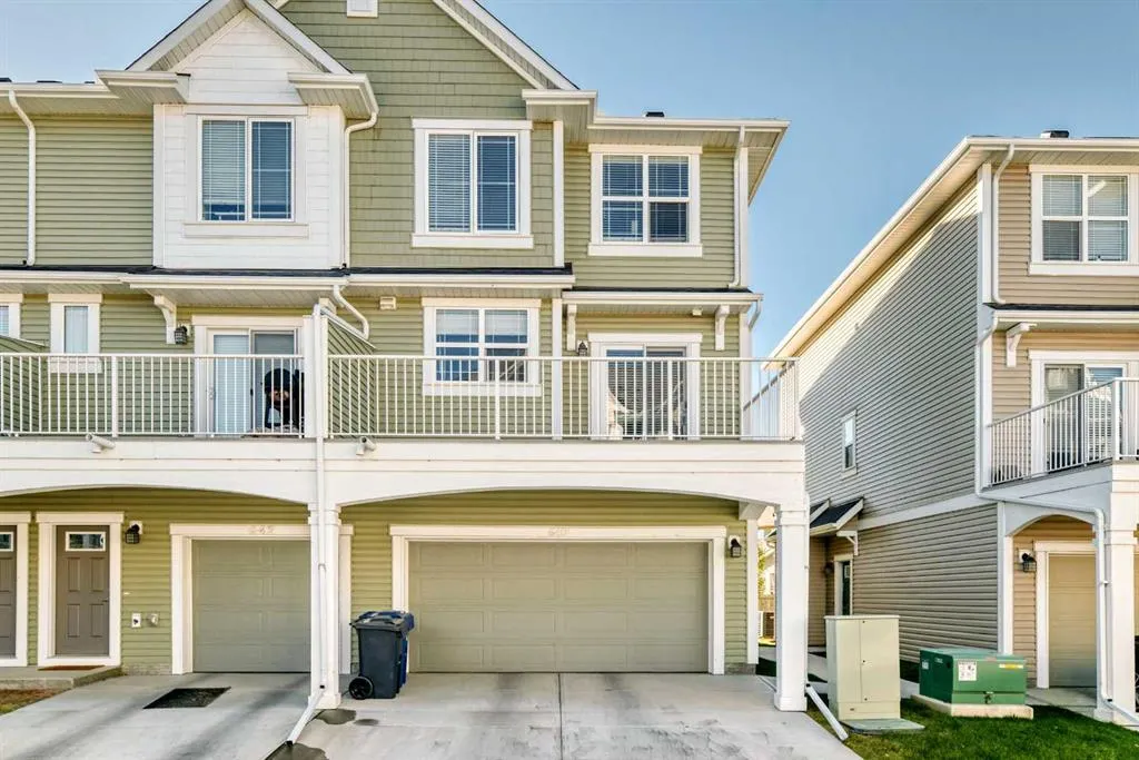 640 Copperstone Manor SE