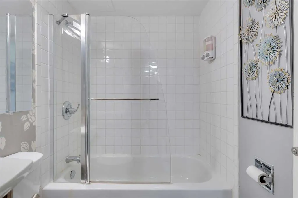 1626 14 Avenue SW, #205