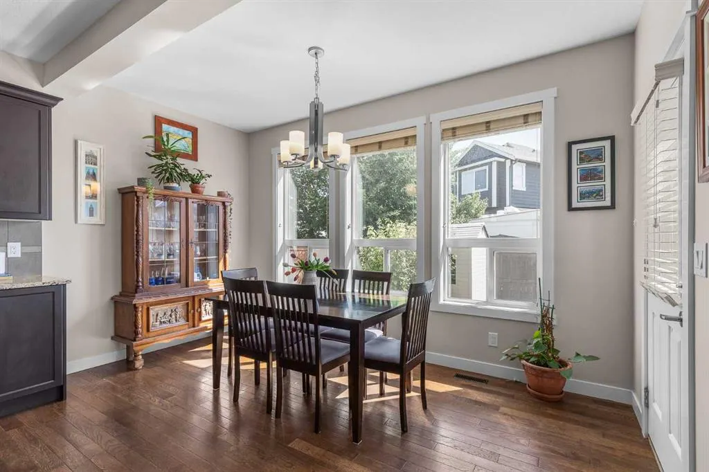362 Williamstown Green NW