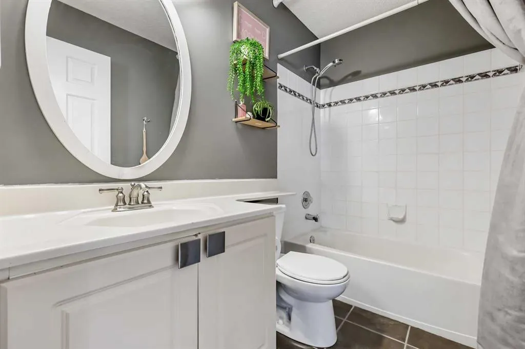 248 Douglas Ridge Green SE