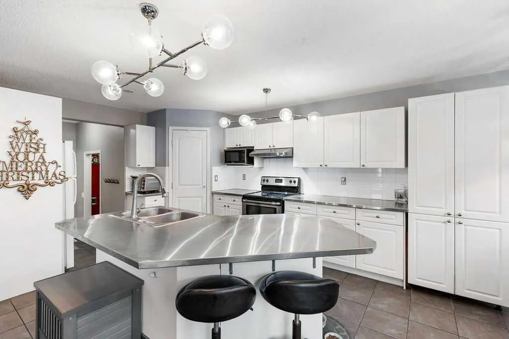 248 Douglas Ridge Green SE