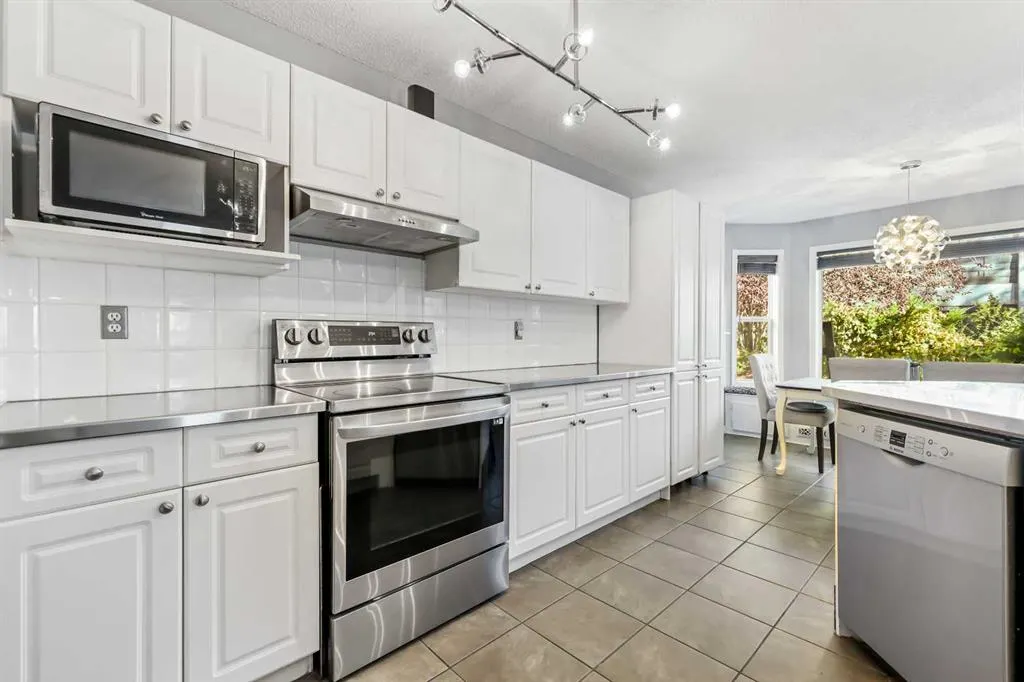 248 Douglas Ridge Green SE