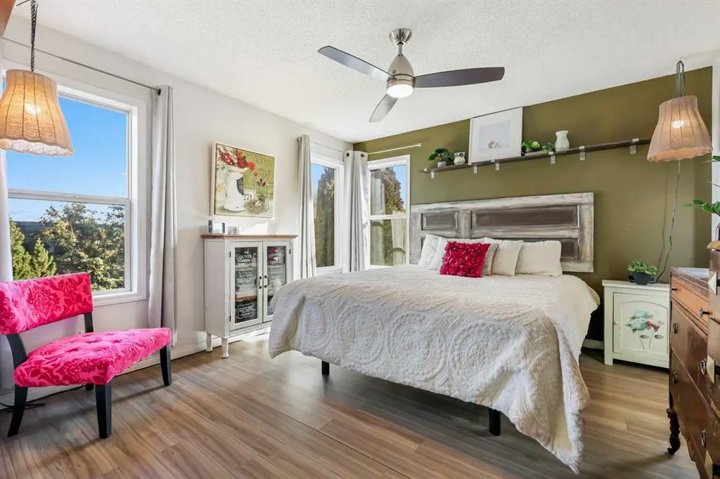 248 Douglas Ridge Green SE