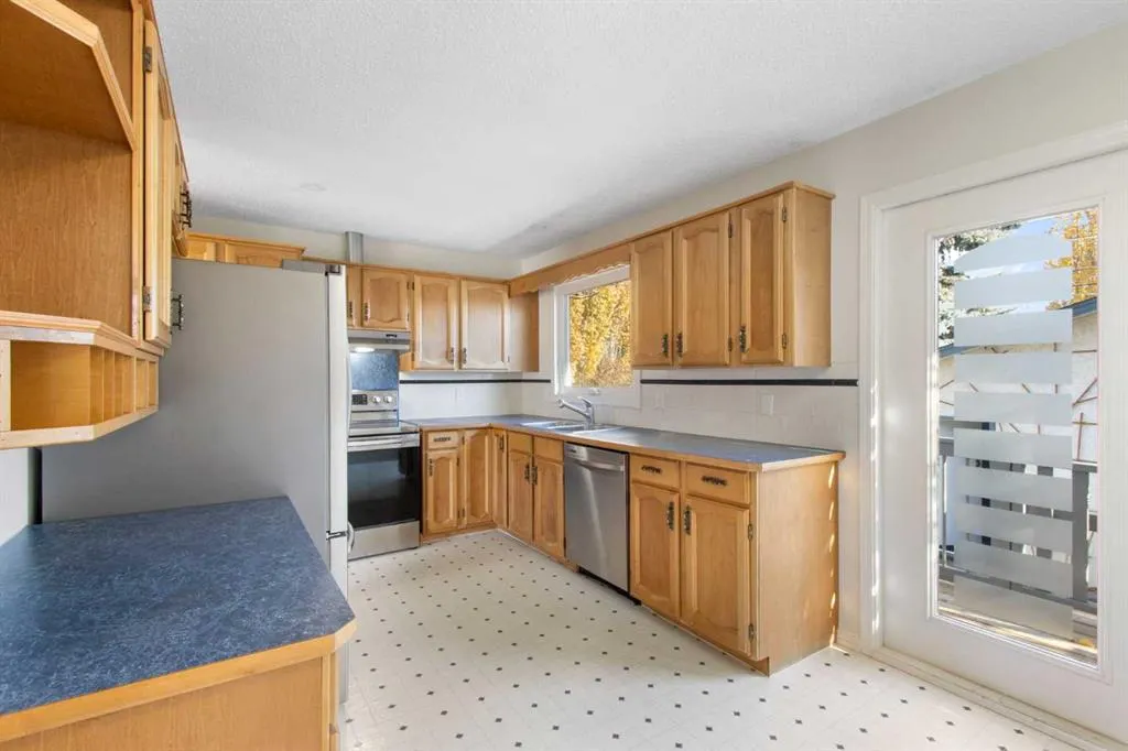 1452 Lake Sylvan Drive SE