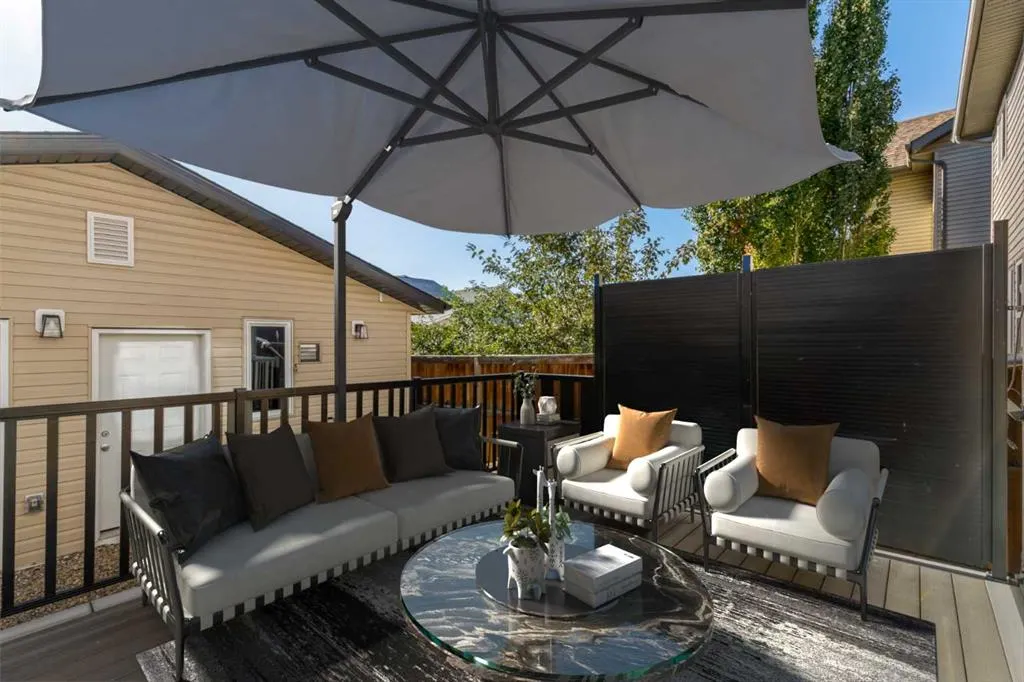 232 Copperpond Parade SE