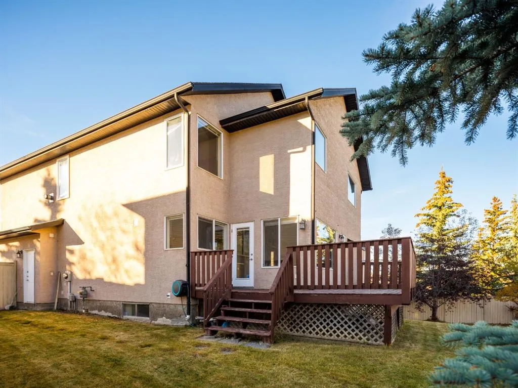 38 Simcoe Crescent SW