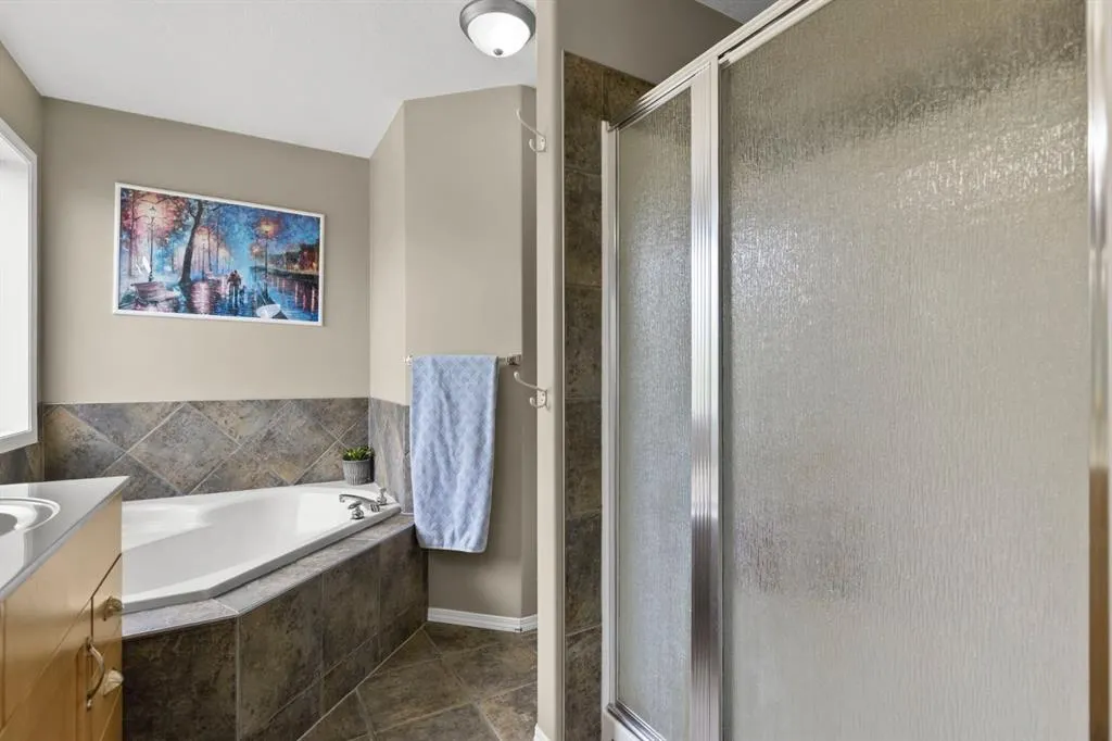38 Simcoe Crescent SW
