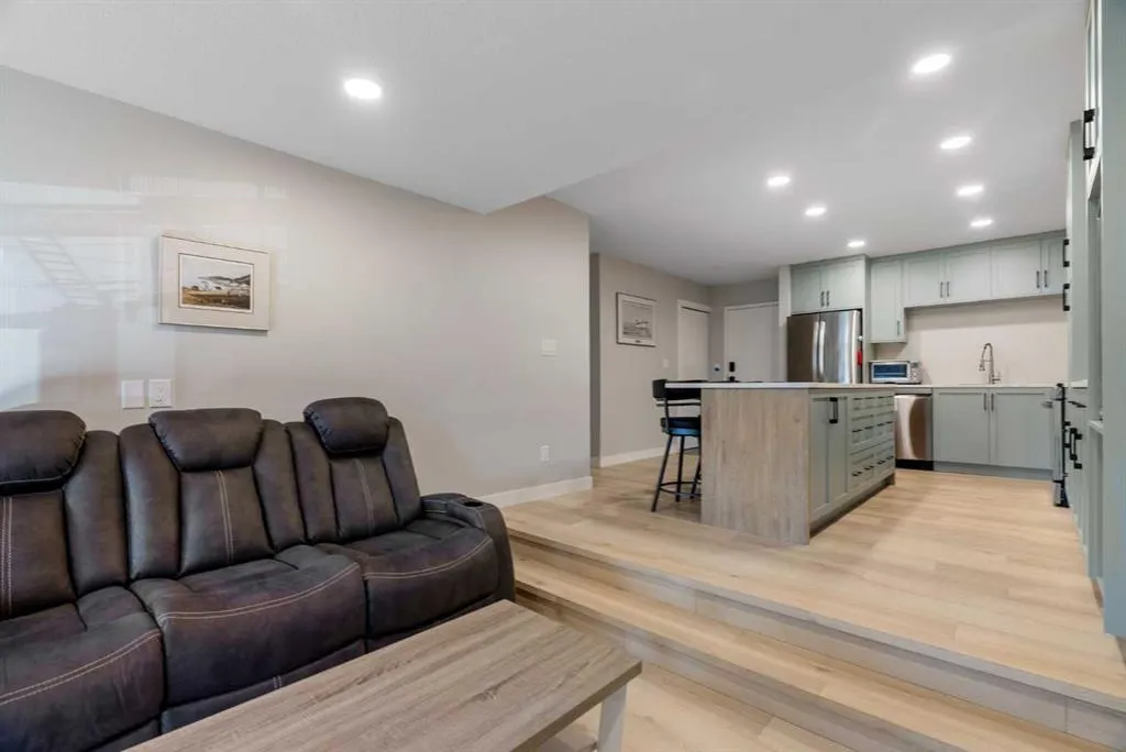 610 Signal Road, #214