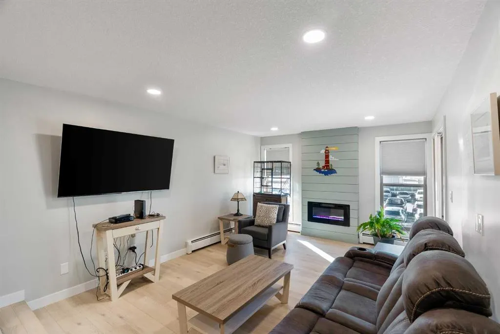 610 Signal Road, #214