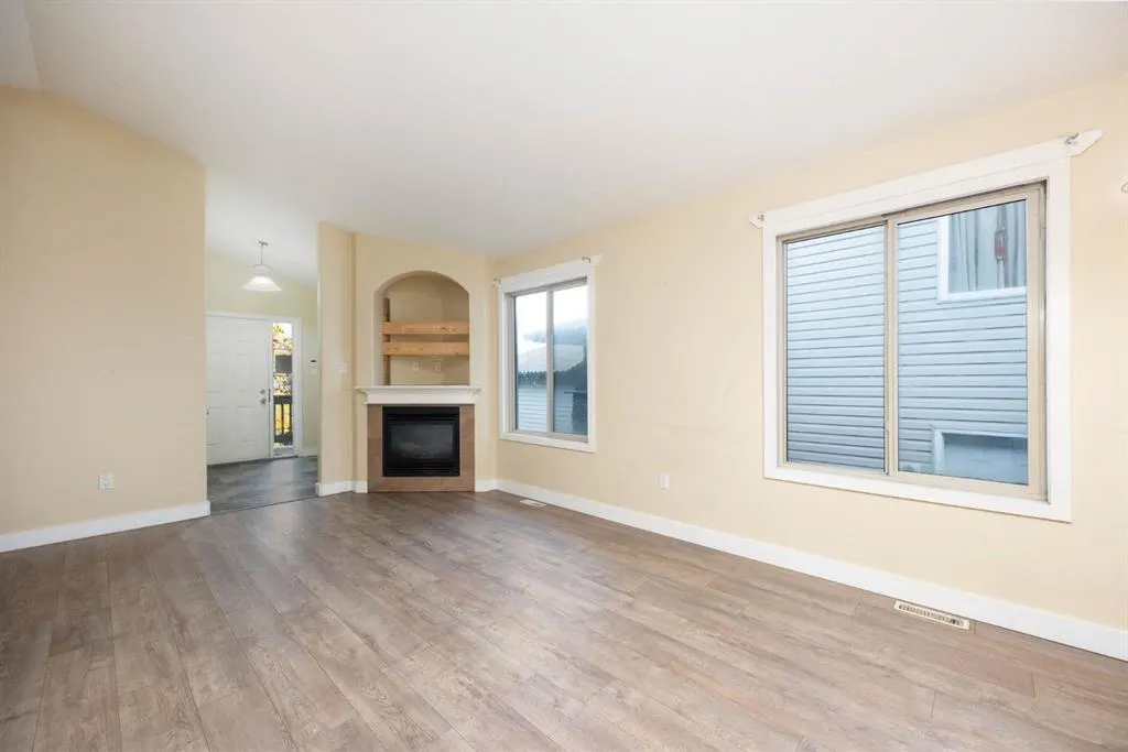 354 Grosbeak Way