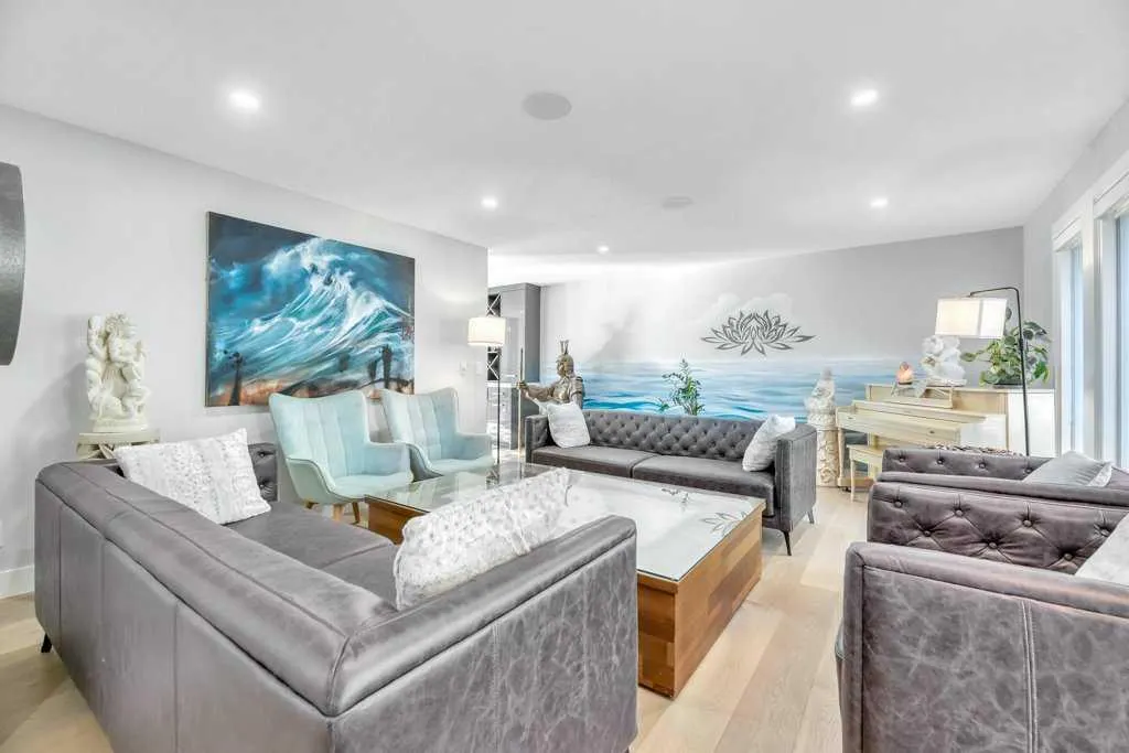 15 Midlake Green SE