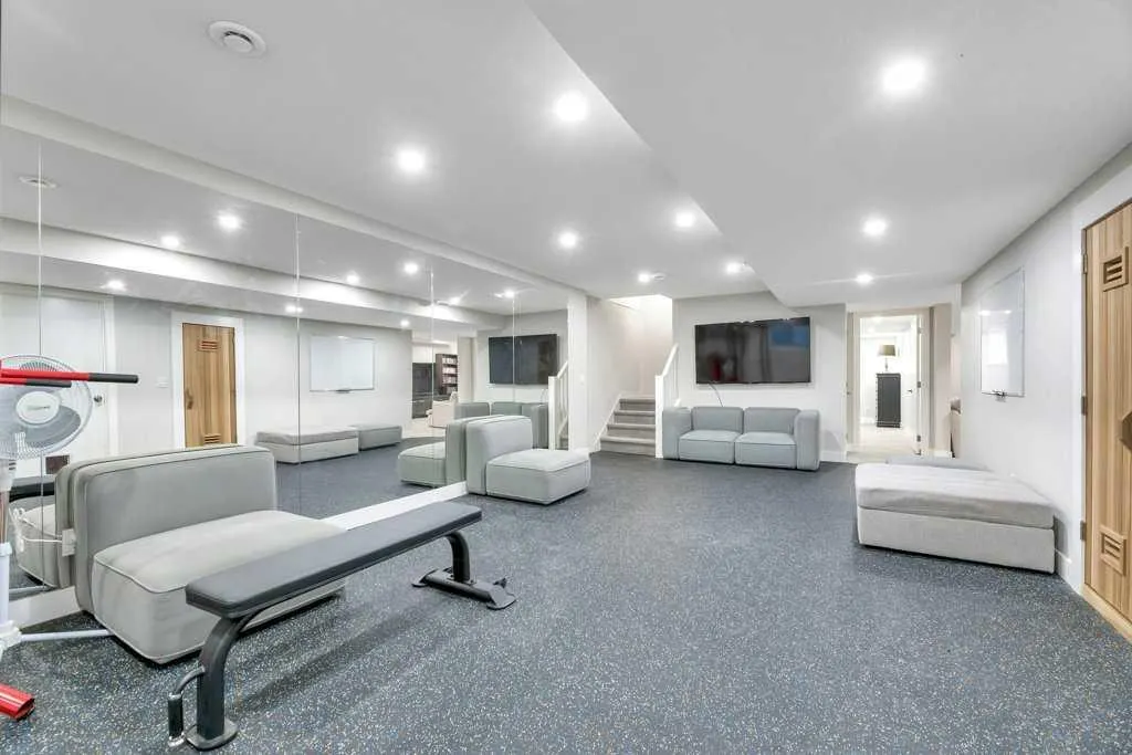 15 Midlake Green SE