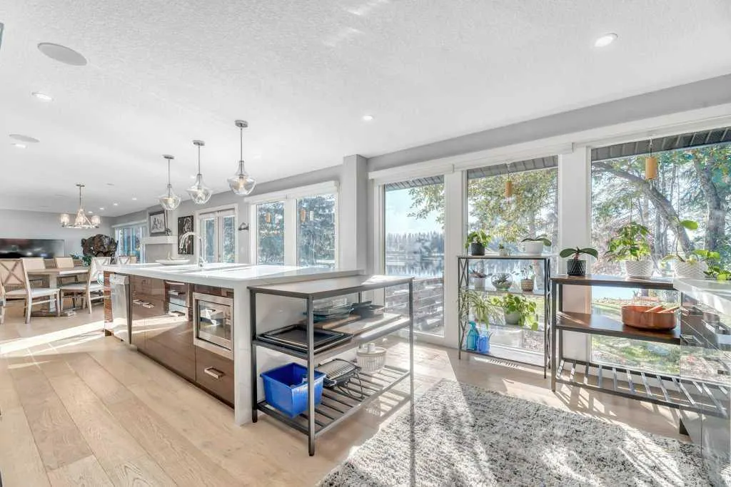 15 Midlake Green SE