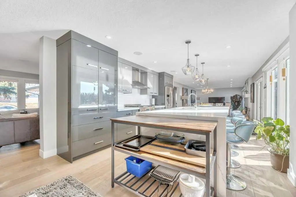 15 Midlake Green SE