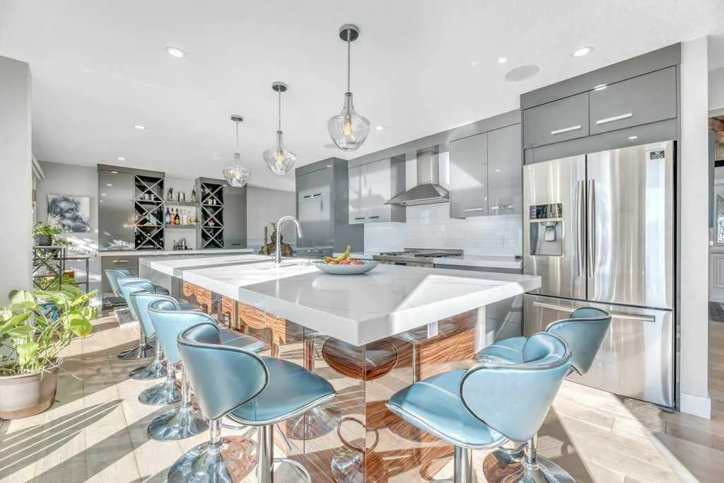 15 Midlake Green SE