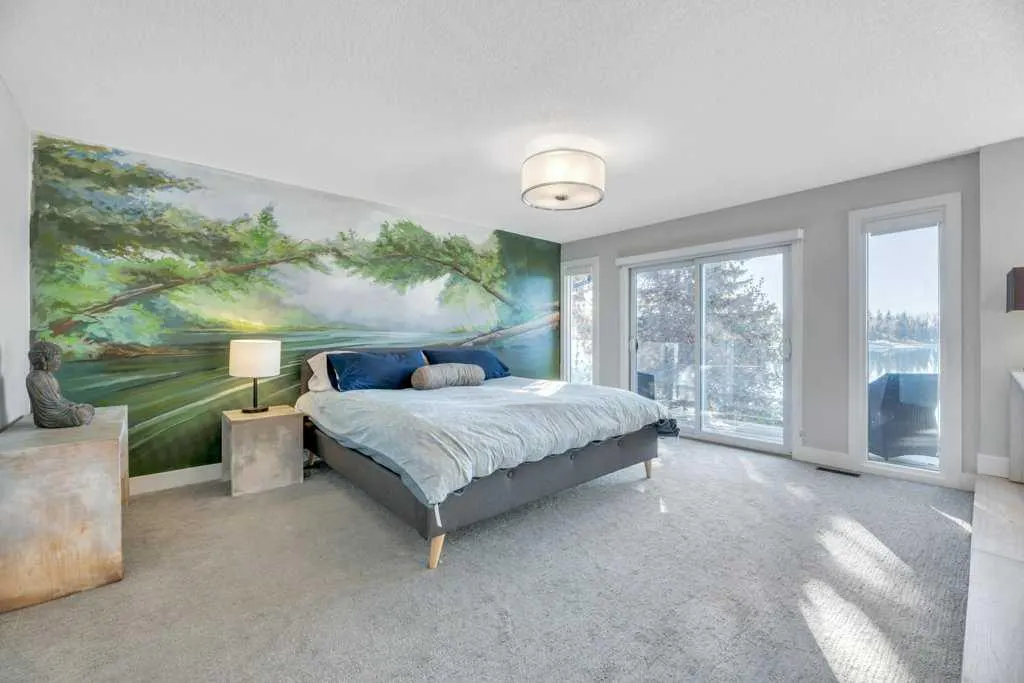 15 Midlake Green SE