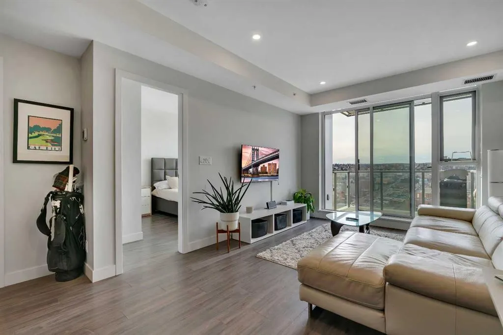 930 16 Avenue SW, #1408