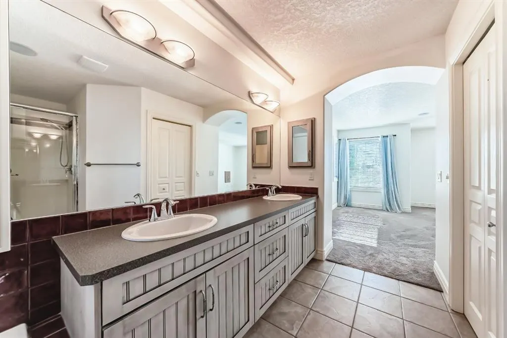 84 Evergreen Lane SW