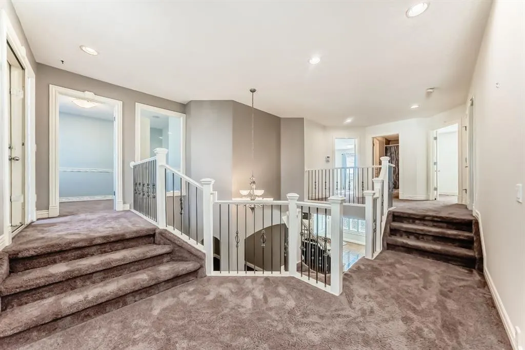 84 Evergreen Lane SW