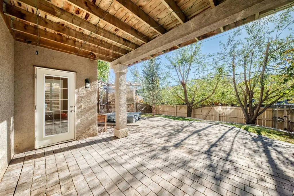 84 Evergreen Lane SW