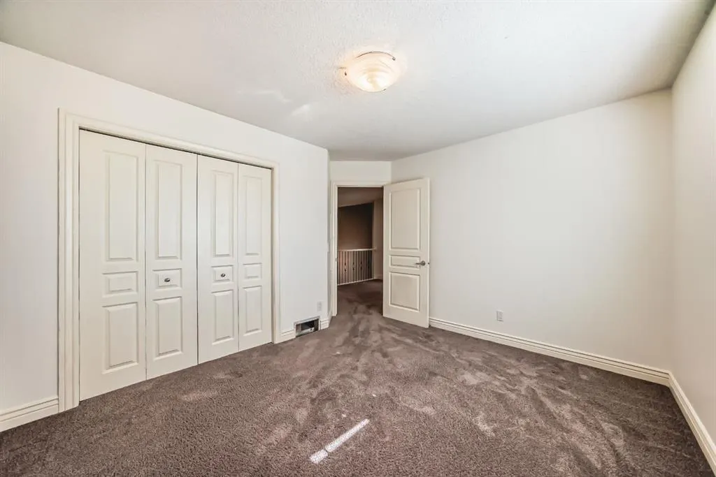 84 Evergreen Lane SW