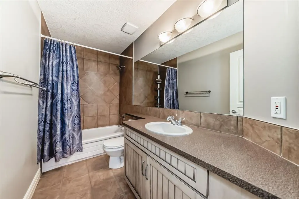 84 Evergreen Lane SW