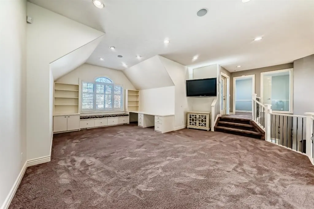84 Evergreen Lane SW