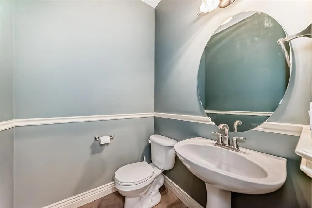 84 Evergreen Lane SW