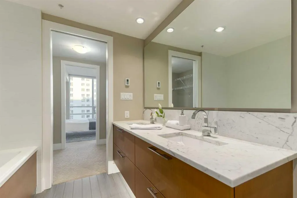 1111 10 Street SW, #1404