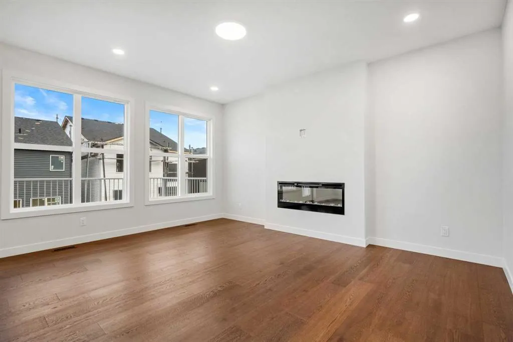 96 Amblefield Grove NW