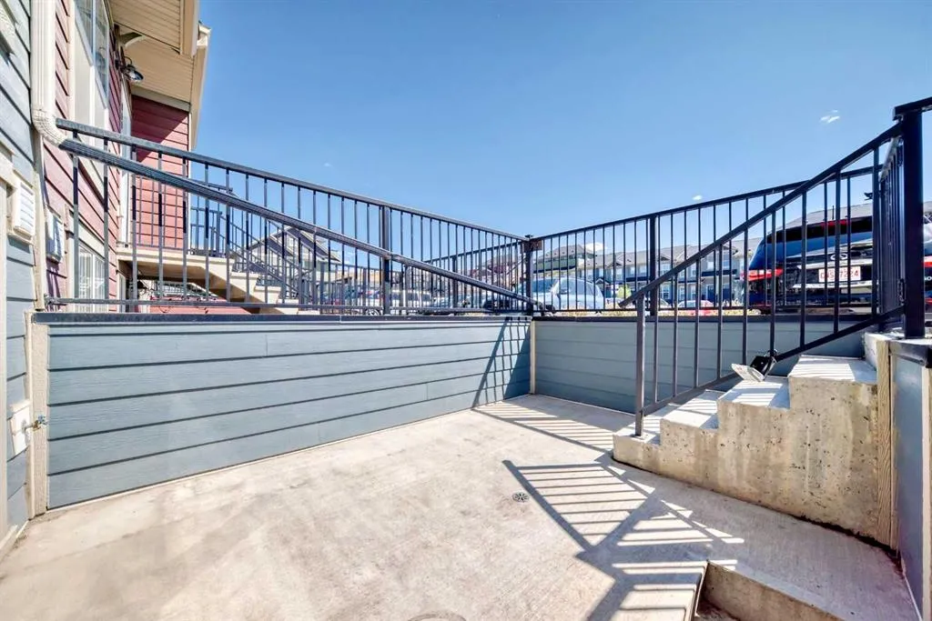 109 Cranbrook Square SE