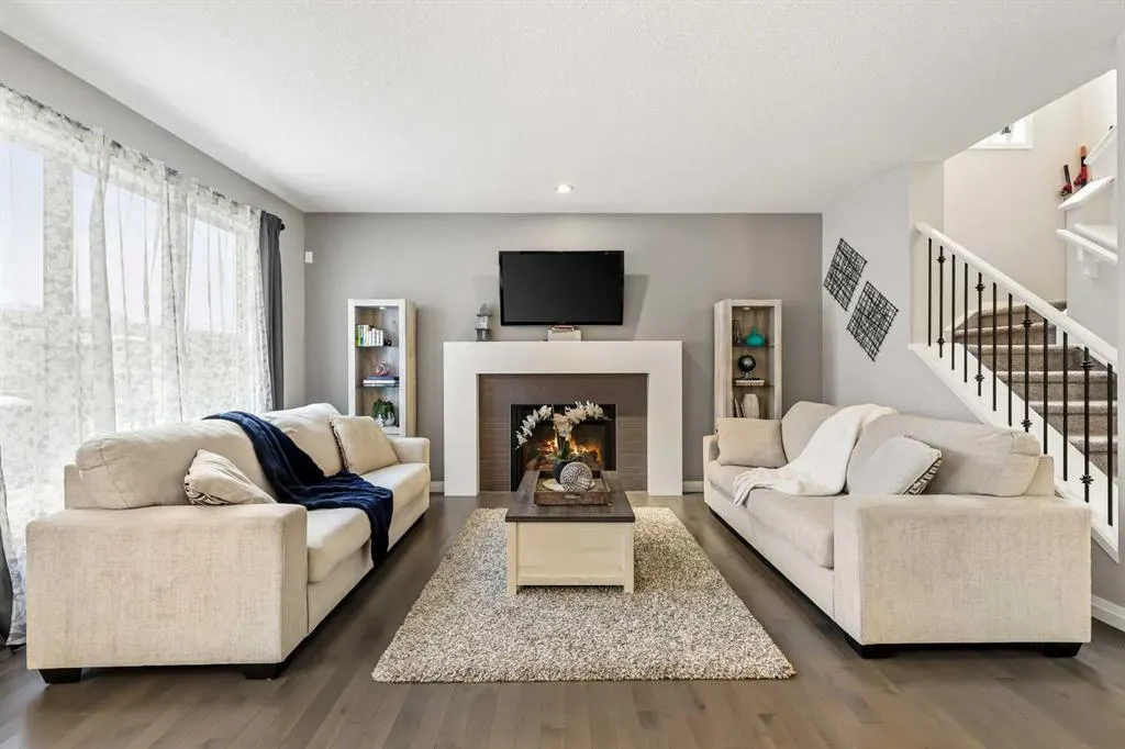 154 Masters Point SE