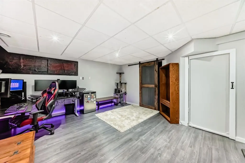 122 Bow Ridge Crescent, #8