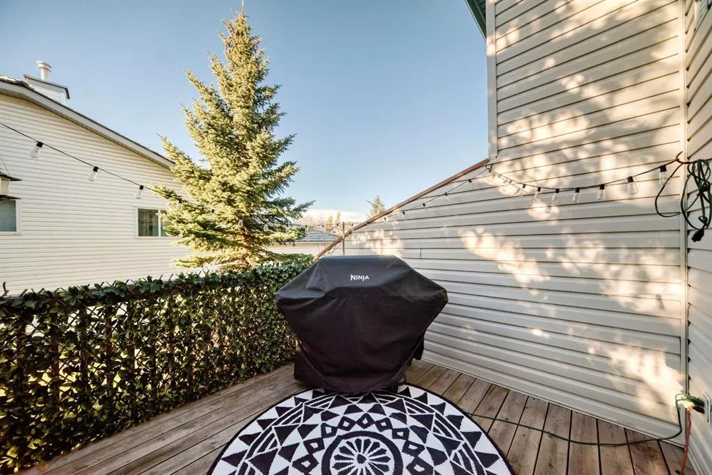 122 Bow Ridge Crescent, #8